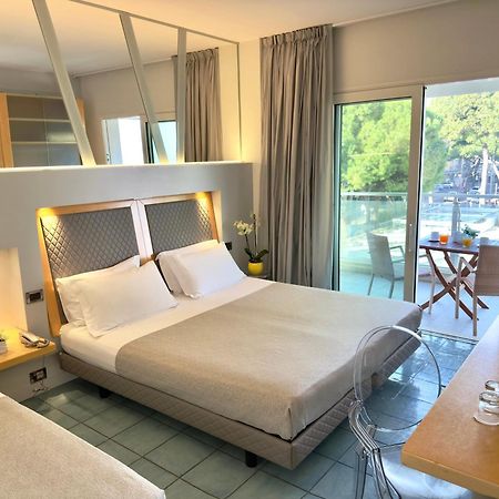 Club House Hotel Rimini Bagian luar foto