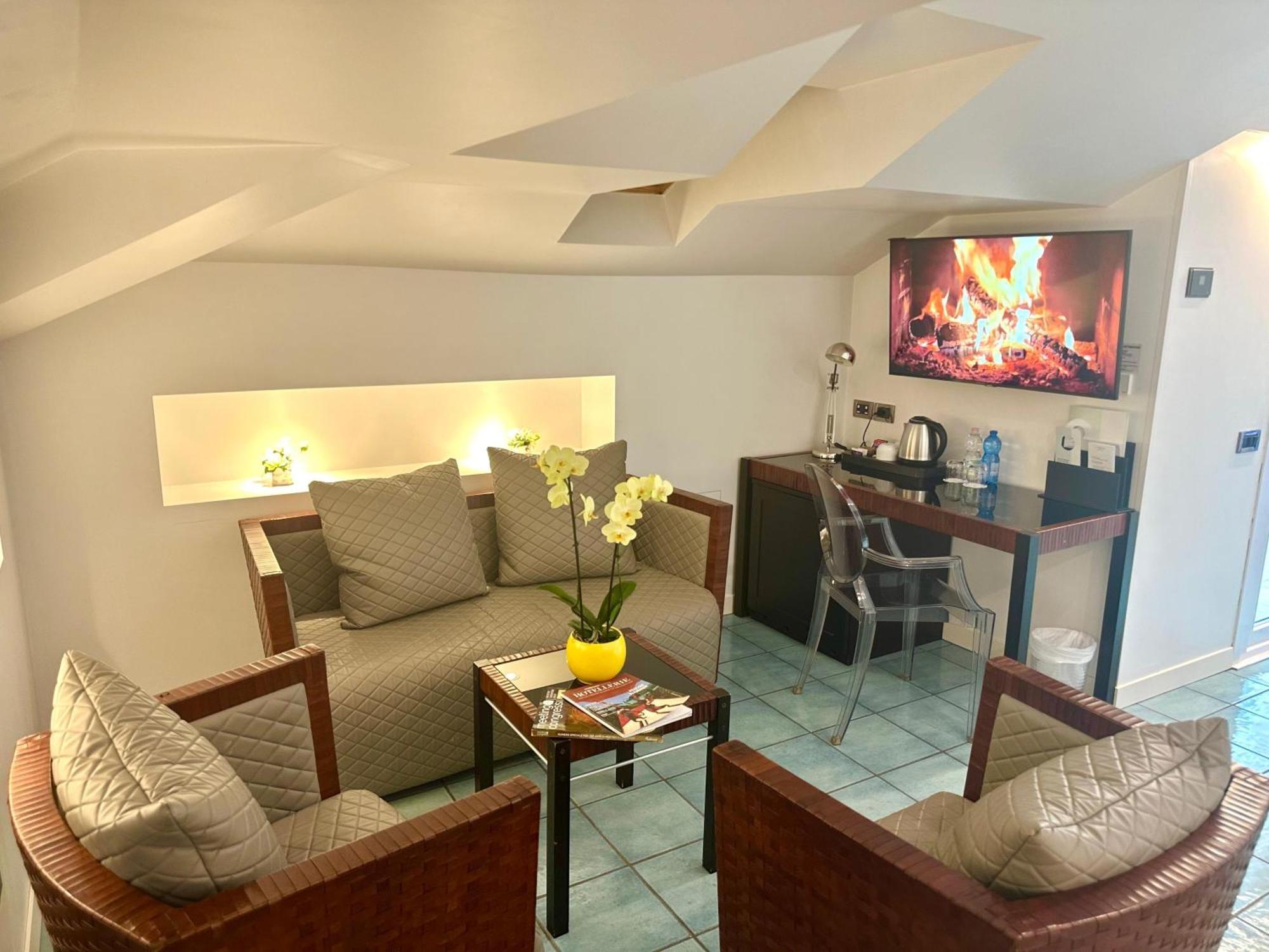 Club House Hotel Rimini Bagian luar foto