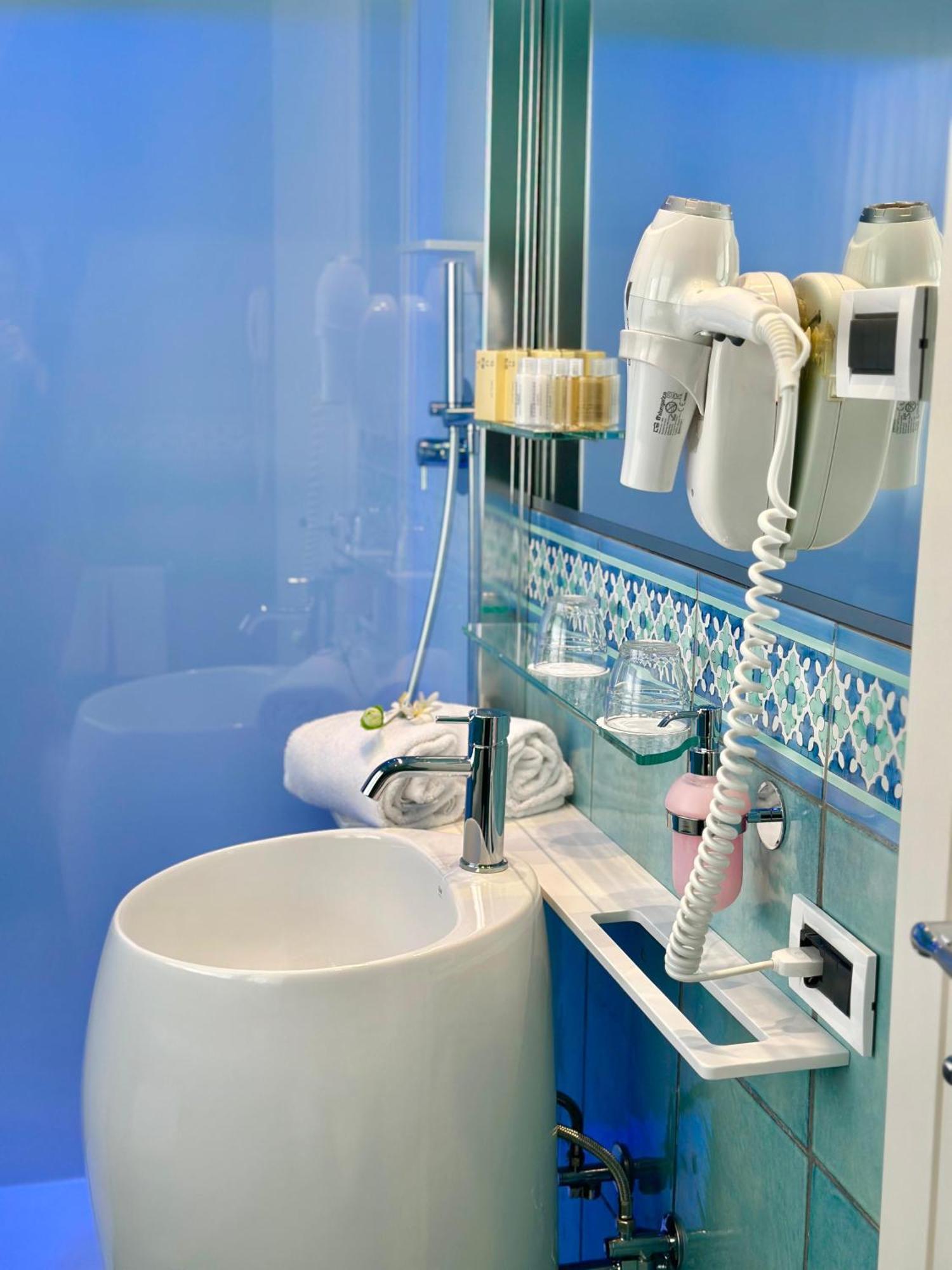 Club House Hotel Rimini Bagian luar foto